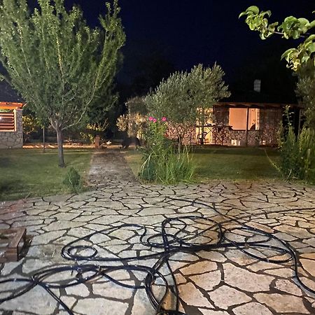 Το Πετρινο Σπιτι Του Καστρη! Με Θεα Τα Μετεωρα Villa Kalambáka Kültér fotó