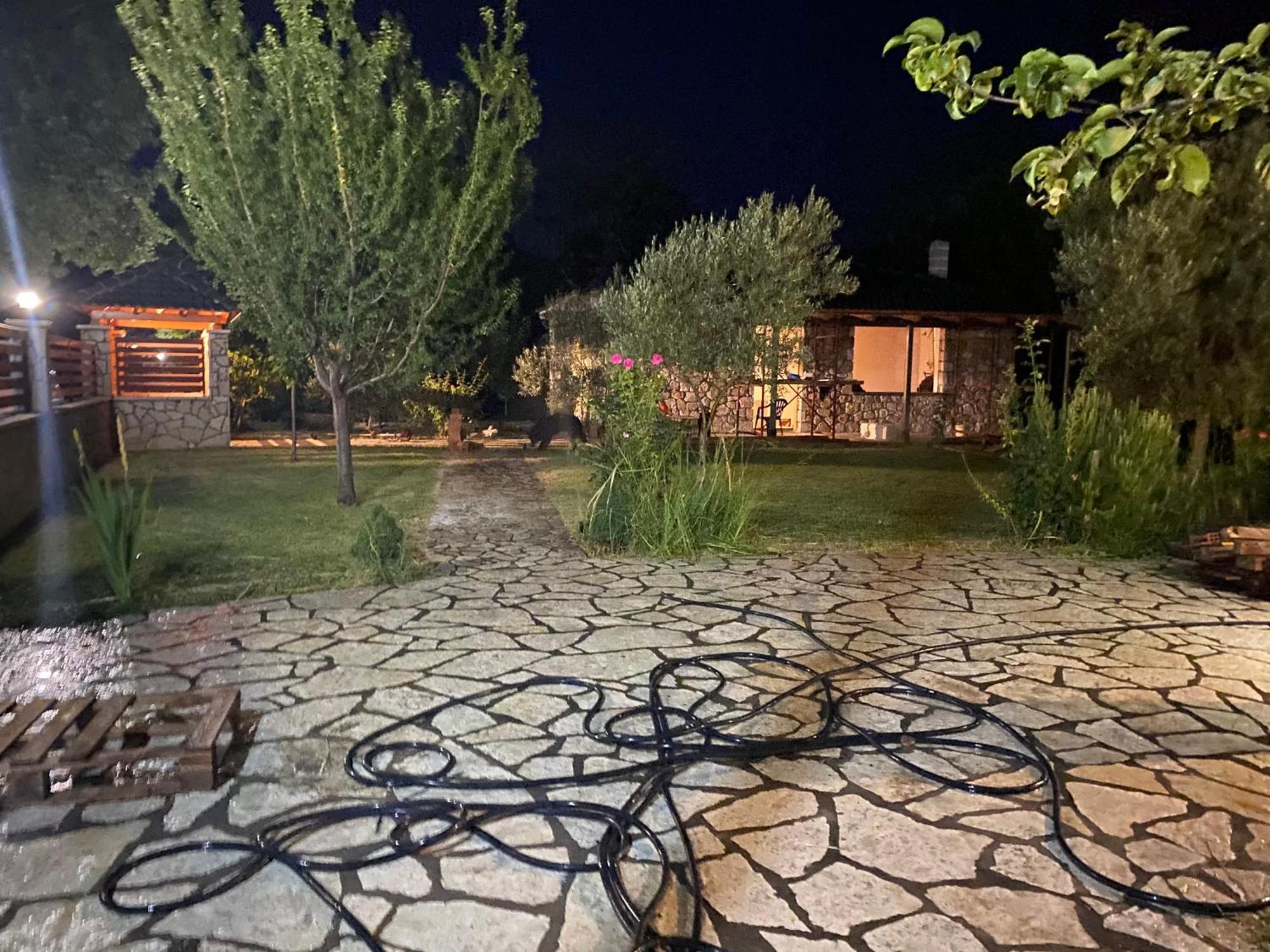 Το Πετρινο Σπιτι Του Καστρη! Με Θεα Τα Μετεωρα Villa Kalambáka Kültér fotó